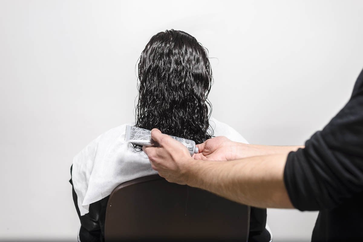 Sleek Bob Tutorial Step 1 Kerastase